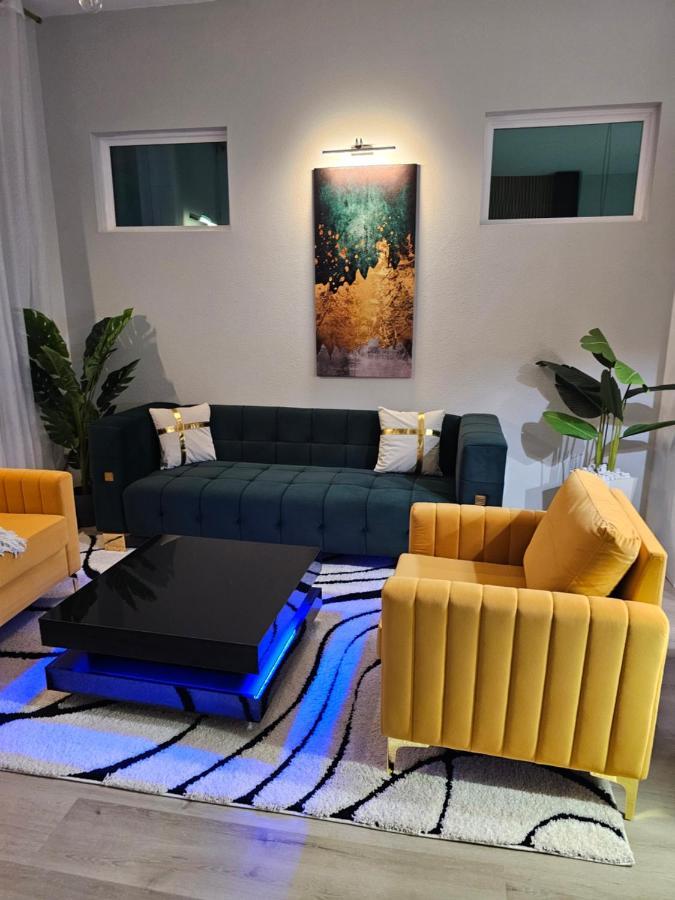 ヒューストン Elegant 3Br Haven- Games, Luxury & Lush Gardenヴィラ エクステリア 写真