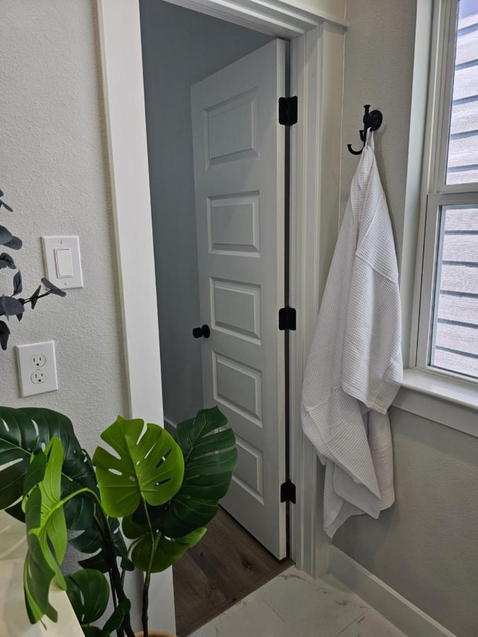 ヒューストン Elegant 3Br Haven- Games, Luxury & Lush Gardenヴィラ エクステリア 写真