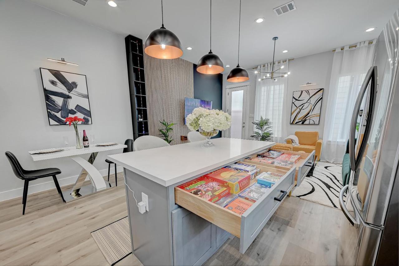 ヒューストン Elegant 3Br Haven- Games, Luxury & Lush Gardenヴィラ エクステリア 写真