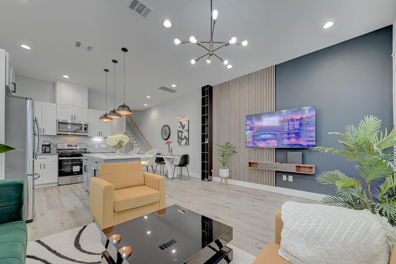 ヒューストン Elegant 3Br Haven- Games, Luxury & Lush Gardenヴィラ エクステリア 写真