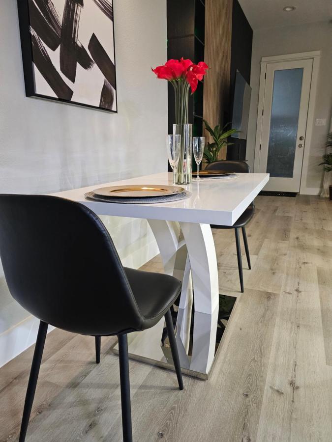 ヒューストン Elegant 3Br Haven- Games, Luxury & Lush Gardenヴィラ エクステリア 写真