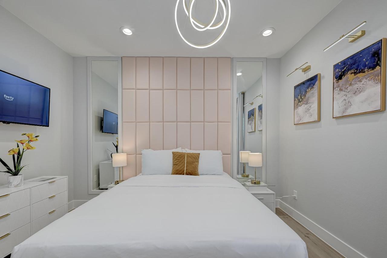 ヒューストン Elegant 3Br Haven- Games, Luxury & Lush Gardenヴィラ エクステリア 写真